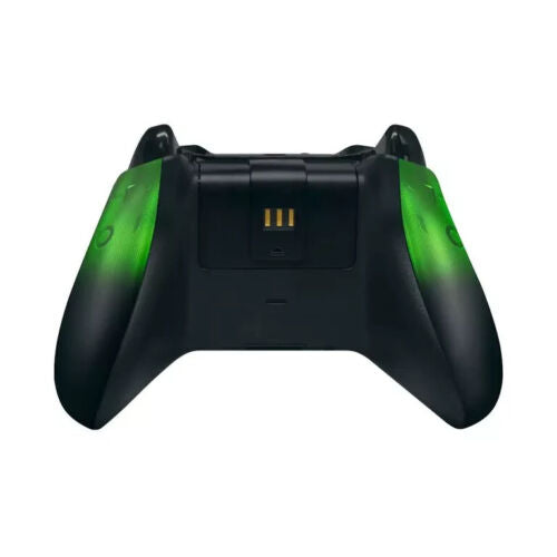 RAZER WIRELESS CONTROLLER & QUICK CHARGING STAND FOR XBOX RAZER LIMITED EDITION - Ricky's Garage