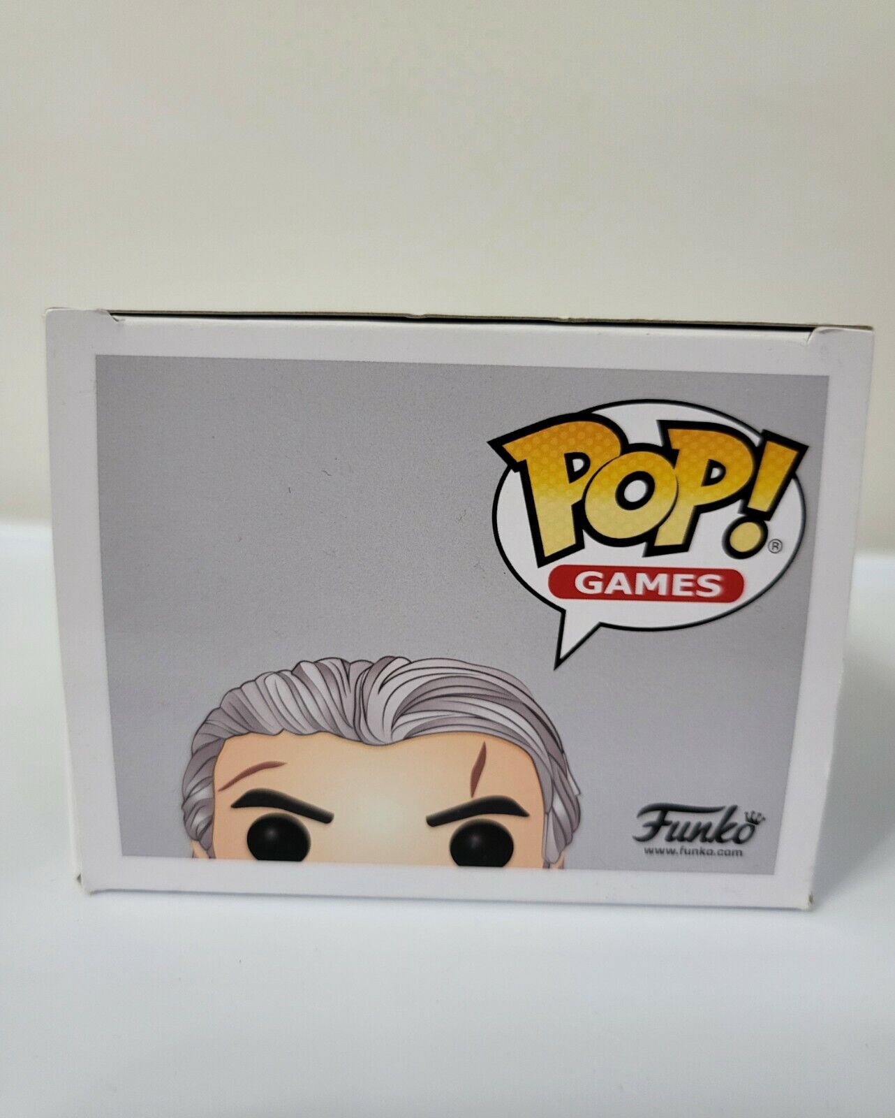 Geralt The Witcher funko pop #554 exclusive glow in the dark Original - Ricky's Garage